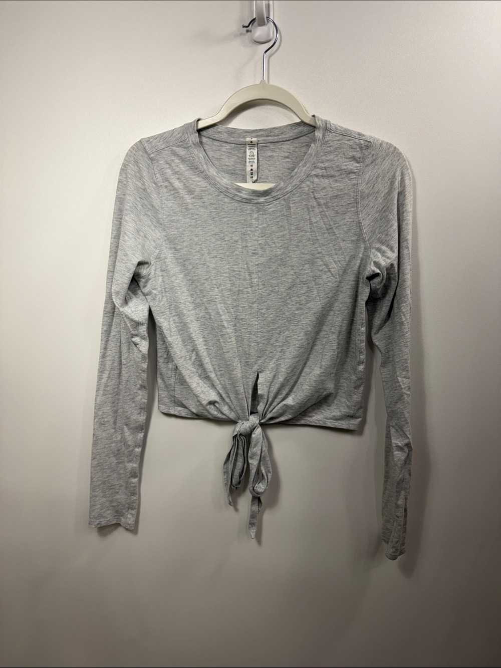 Lululemon Gray long sleeve crop top tie front size 8